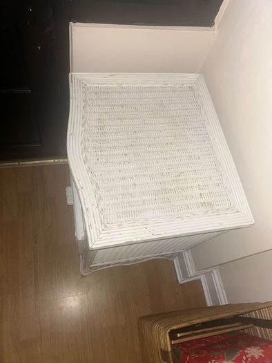 Woven wooden white drawers