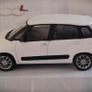 Diecast Model Fiat 500 L MPV 2012 White - Collectable Motorama 1:43 Image 2