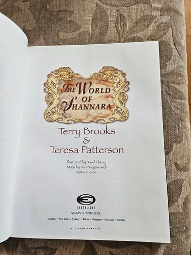 The World Of Shannara. By Terry Brooks And Teresa Patterson. Illustrated By David Cherry. Large Volume Hardback With Dustjacket In Good Condition.  See Photos For Same.