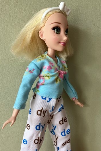 Disney Rapunzel Doll( Damaged)