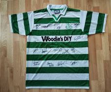 Rare vintage shirt football Shamrock Rovers Autographed XL jersey
