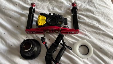 Sea & Sea DX-6G Underwater Camera Set w/ WCL06 Wide Angle Lens & Dual Tray