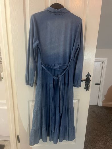 Susy Mix Soft Light Denim Tiered Dress - Size Medium / Size 12