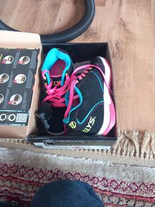 heelys