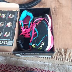 heelys