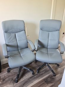 Office chairs - like new