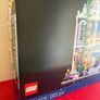 lego modular police Station 10278 Image 3