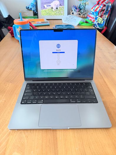 Apple MacBook Pro (14-inch, Apple M1 Pro chip) - Space Grey