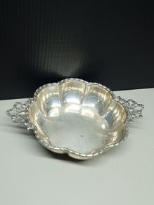 Vintage sterling silver trinket dish, fully hallmarked Birmingham 1933.