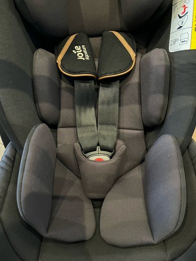 Joie iLevel infant car seat and Joie Encore Base