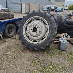 13.6r32 rims and tyres