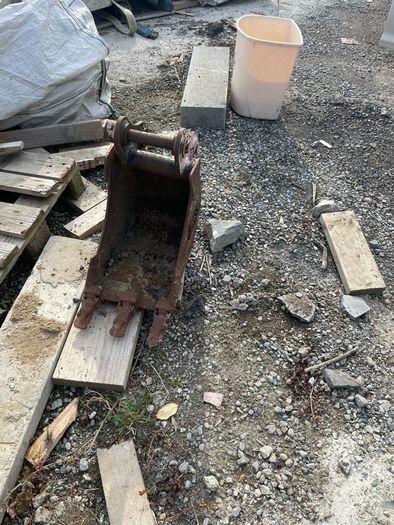 mini digger bucket