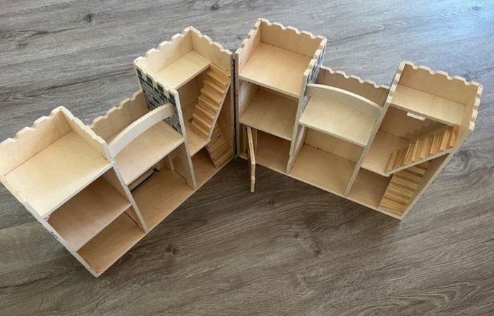 Fold & Go Melissa & Doug castle