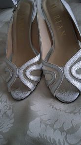 Sandal silver