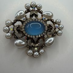 brooche
