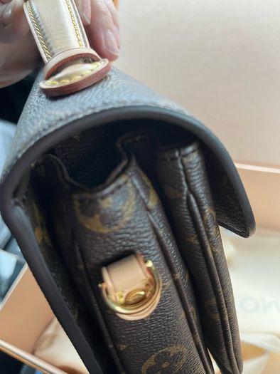 Louis Vuitton Pochette Metis handbag