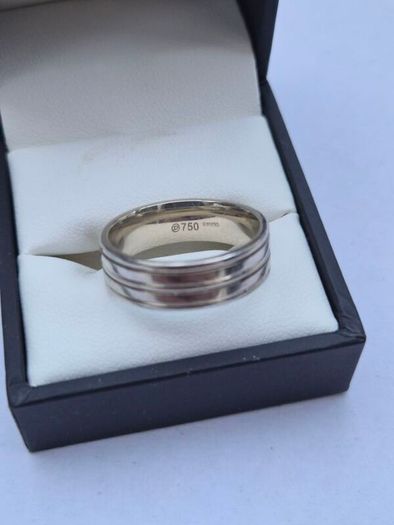 18K Gold Band