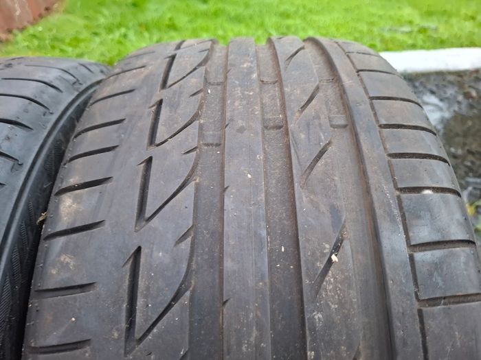 2x 255/40/18 Bridgestone run flat