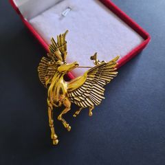 Vintage Style Golden Pegasus Brooch Winged Horse Metal Pin Greek Mythology Badge Broach Jewellery & Accessories