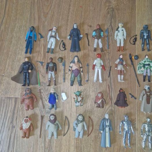 Vintage Star Wars- 42 Loose Complete Figs plus C-3P0 Case