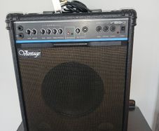 Bass guitar amplifier Vantage VB30