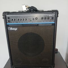 Bass guitar amplifier Vantage VB30