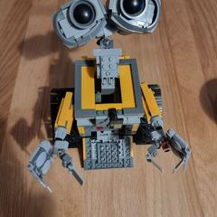 WAll-E robot