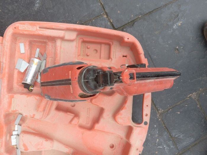 Paslode Impulse IM65 F16 nailgun