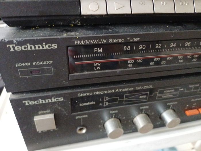 Technics amplifier and cassette player  for repair or parts