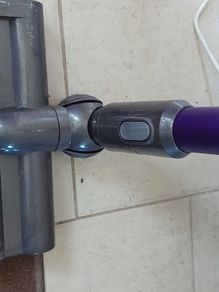DYSON V6 Animal Vacuum Cleaner in excellent Condition