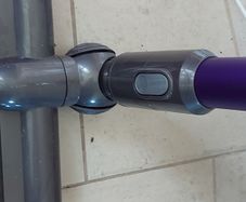 DYSON V6 Animal Vacuum Cleaner in excellent Condition