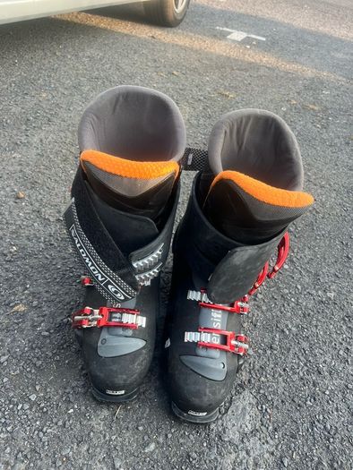 Solomon Ski Boots