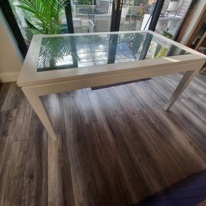 Kitchen table
