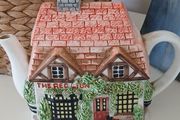 Annie Rowe Red Lion Teapot