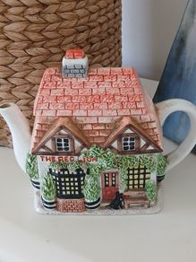 Annie Rowe Red Lion Teapot