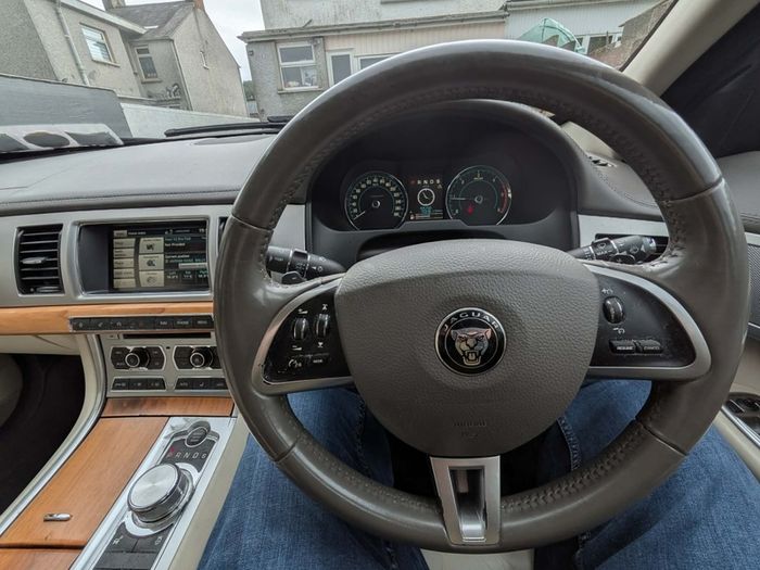 2014 Jaguar Xf