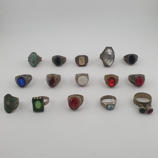 15 Old Fashioned Brass Rings Rustic Decorative Jewellery Lot