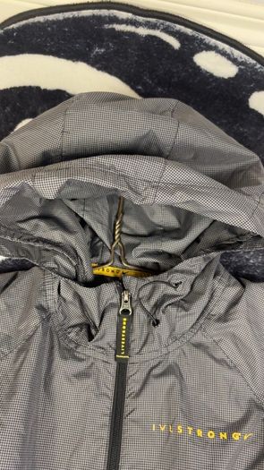 Nike Livestrong Running Series Woven Windbreaker