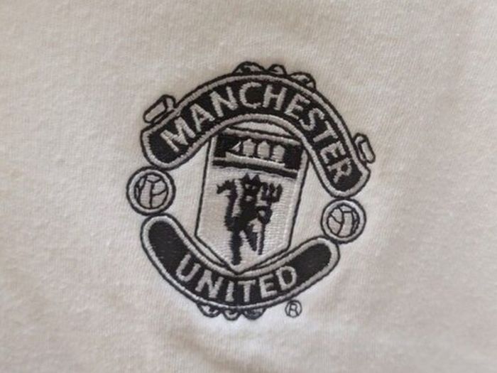 2000/02 Manchester United Umbro Polo Shirt Vodafone large