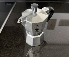 Bialetti 2 cup coffee moka pot