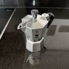 Bialetti 2 cup coffee moka pot