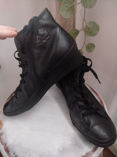 Converse Chuck taylor wedge boots size 7