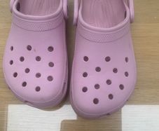 Crocs  Size 4