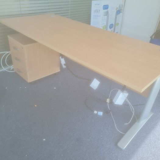 beech 1800 mm cantilever office desks with