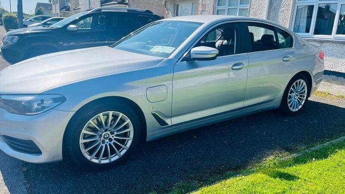 BMW 2018 530e Performance Petrol plug-in Hybrid