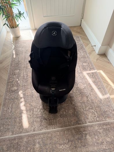 Maxi Cosi Mica car seat x 2