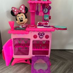 Mini Mouse Kitchen Playset