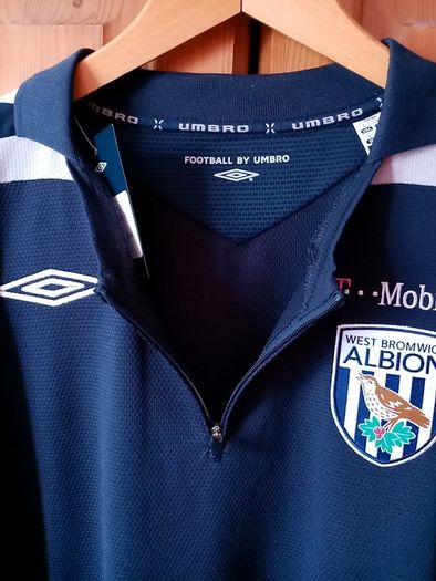 NEW. West Bromwich Albion training top, polo shirt. 06/07. Vintage 2006-07 UNWORN NEW WITH TAG . Size L Large. genuine Umbro WBA football training polo shirt top baggies premiership.