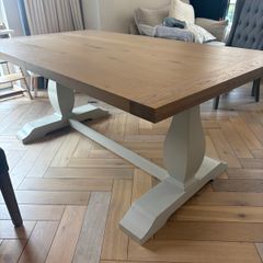 Solid Oak extendable dining table with Taupe legs