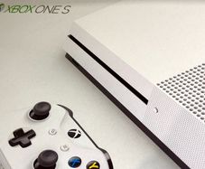 XBOX ONE S 1TB Disc Console Boxed - Like New - Huge Game Bundle